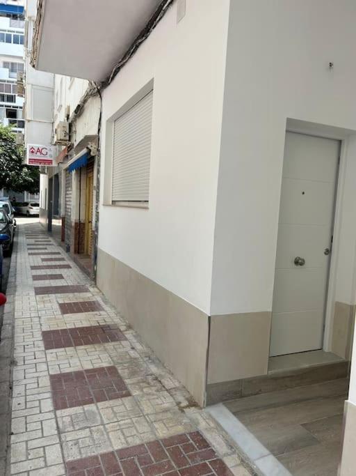Estudio Carretera Cadiz Малага Екстериор снимка